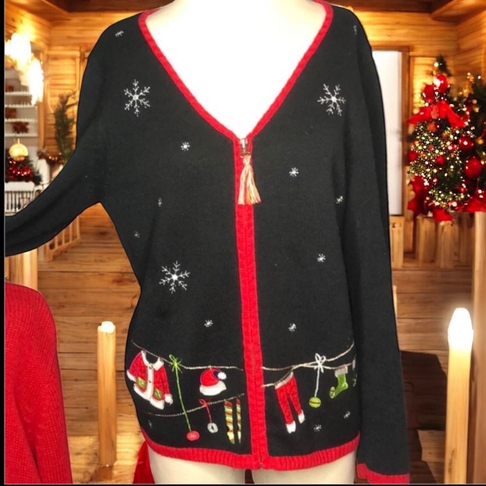 Christopher & Banks Ugly
Christmas Sweater Cardigan L
VINTAGE/RETRO Y2K